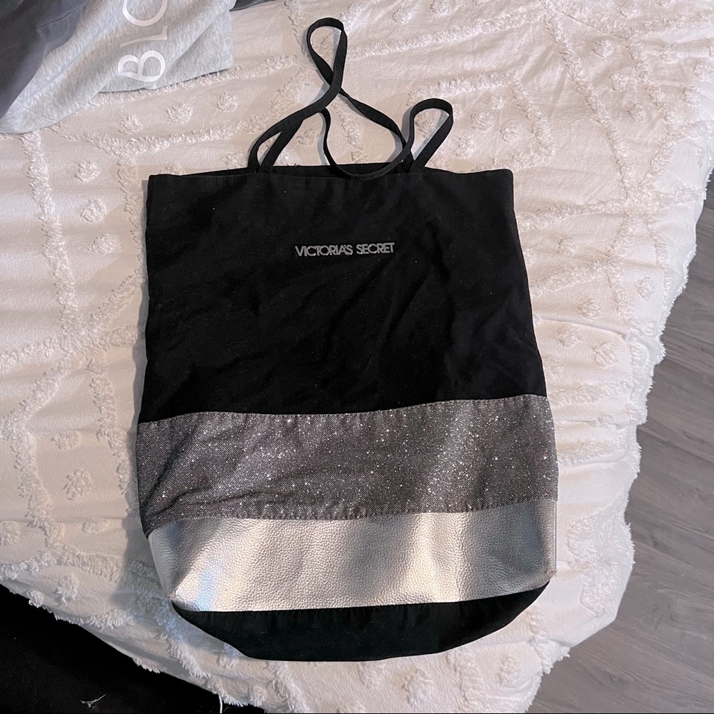 VS Shoulder Bag
